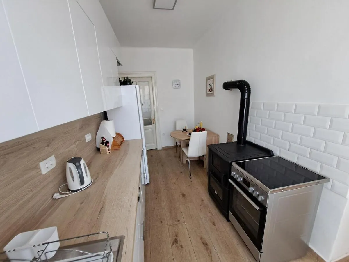 Apartment Apartman Freesia Rijeka Croatia